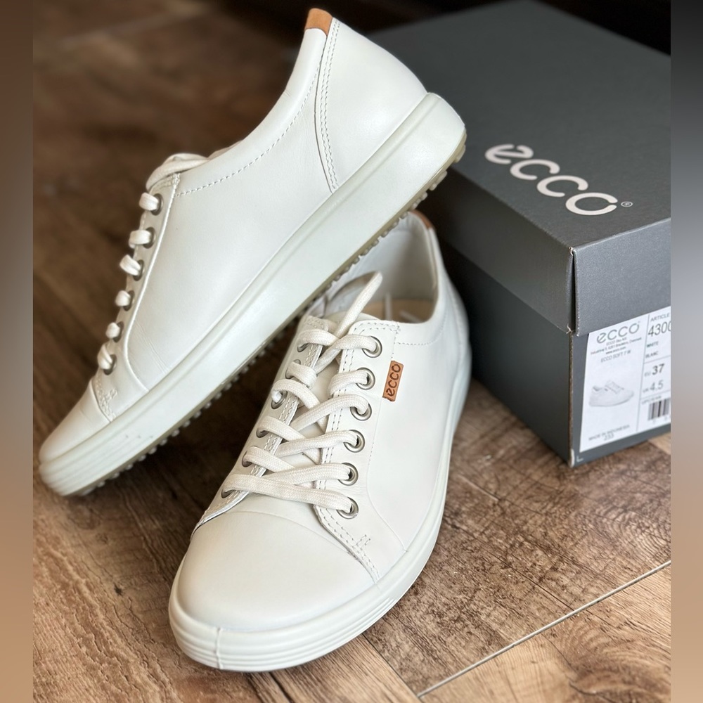 Ecco women’s shoes size 37 (6-6.5 US) brand new with box